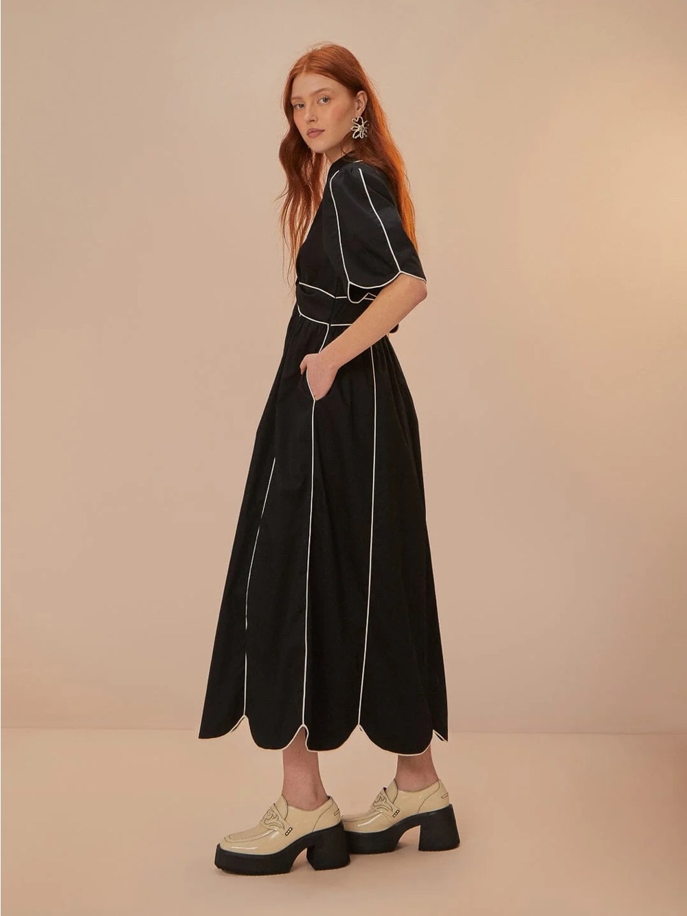 Black and White Short Sleeve Midi Dress - Picture 3 of 5